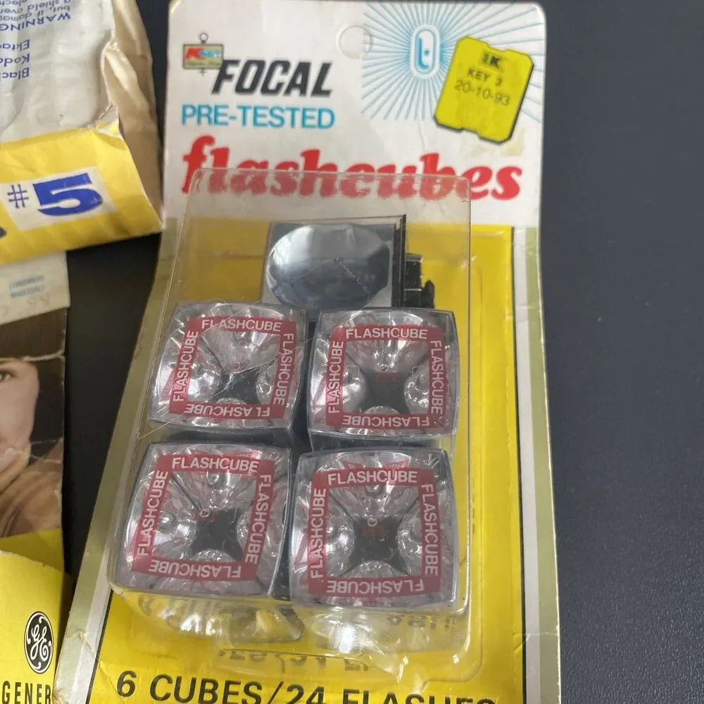 Vintage Photography Flash Bulbs Flash Cubes Lot GE M2 GE #5 Focal Collectibles